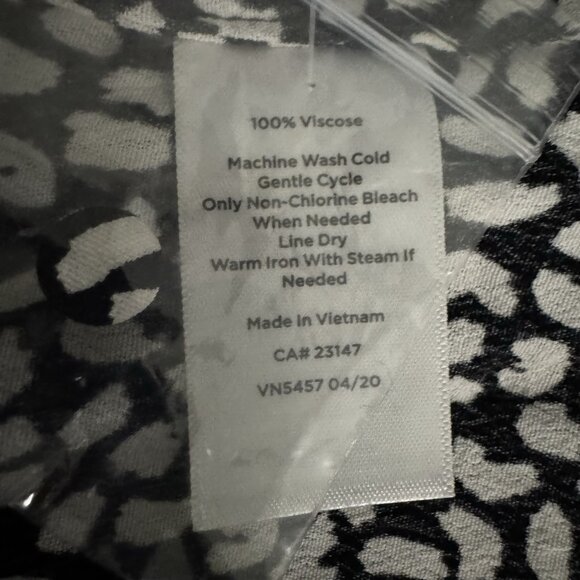 Talbots Women’s Faux Wrap Blouse Size XL Black White Long Sleeve New - Picture 9 of 9